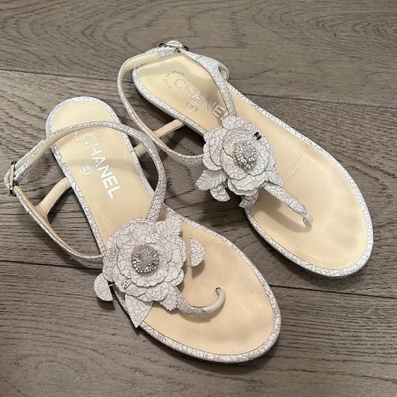 Chanel sandals - Picture 1 of 4